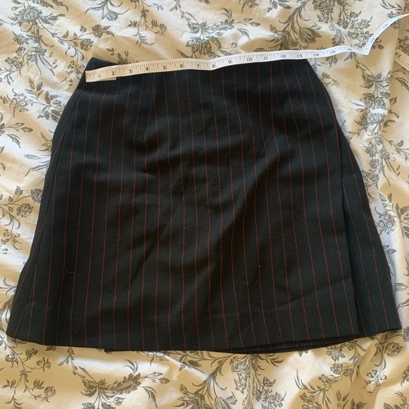 Vintage pinstriped mini skirt - Picture 4 of 8